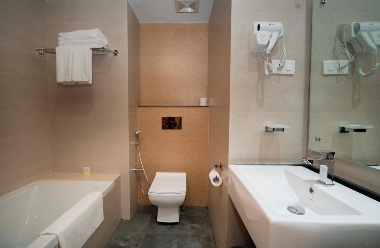 Bar Peepal 5*