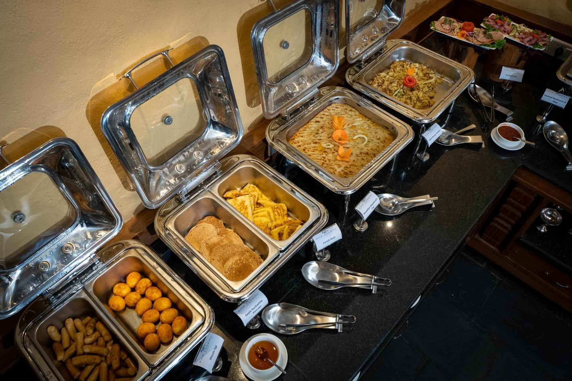 Bar Peepal Resort 5*